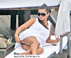 base u vezi unde se scarpina educo si tu...!! aici vor aparea cele mai noi poze cu artisti in dif.