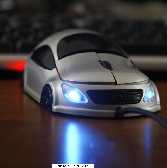 a meu e cam asa ...mda lam primit de la un var..nu se gaseste in romania ai mouse optic??